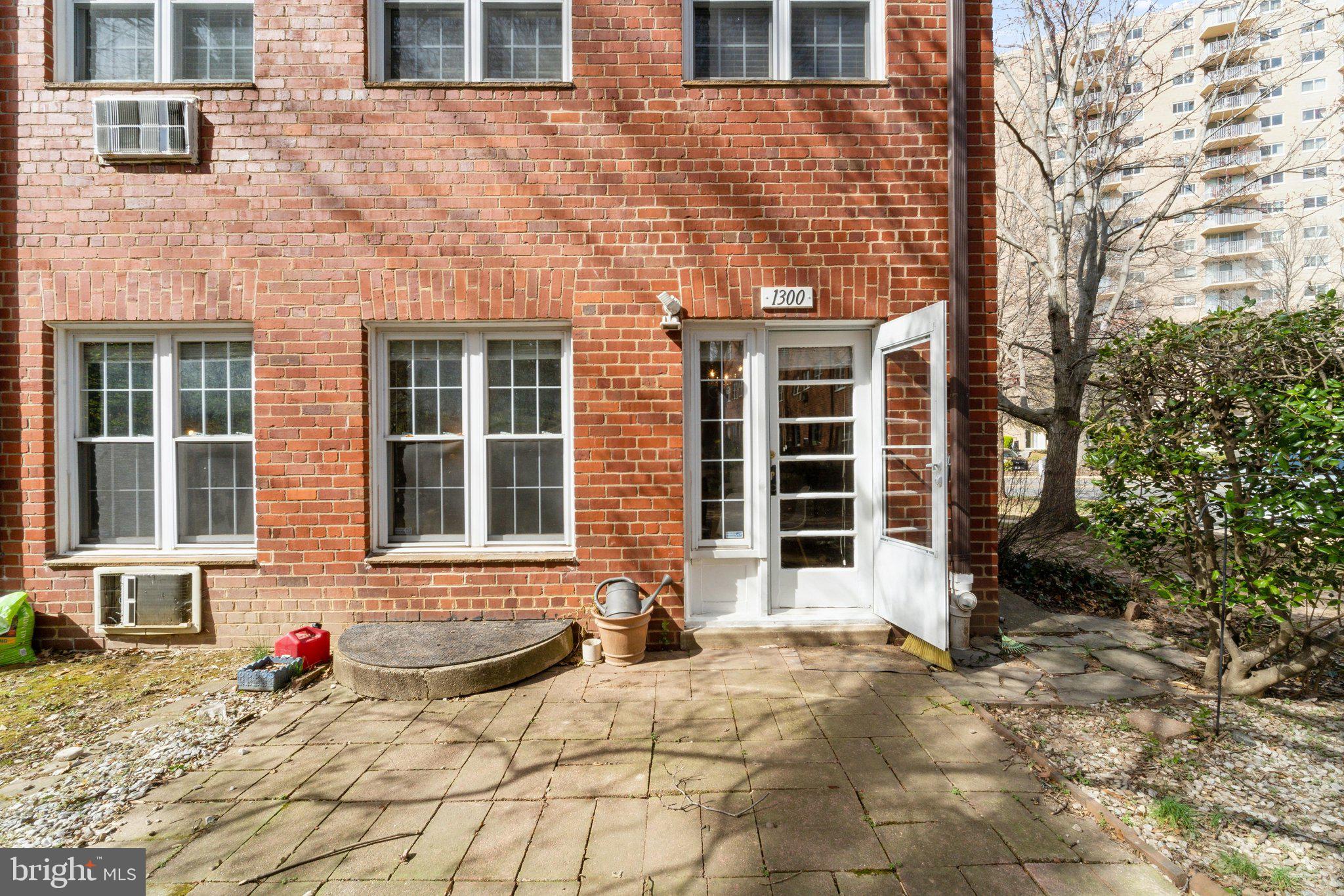 PARKFAIRFAX - Residential