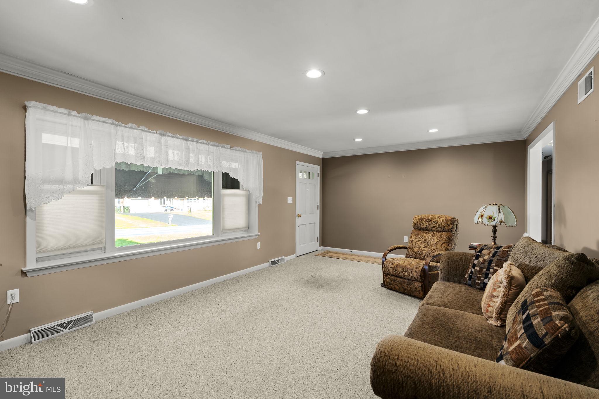 HIGHLAND ACRES - Residential