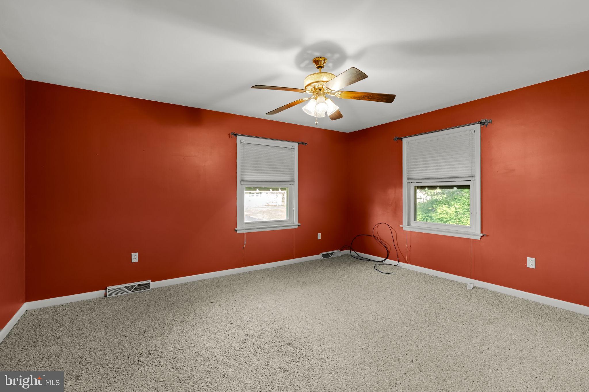 HIGHLAND ACRES - Residential