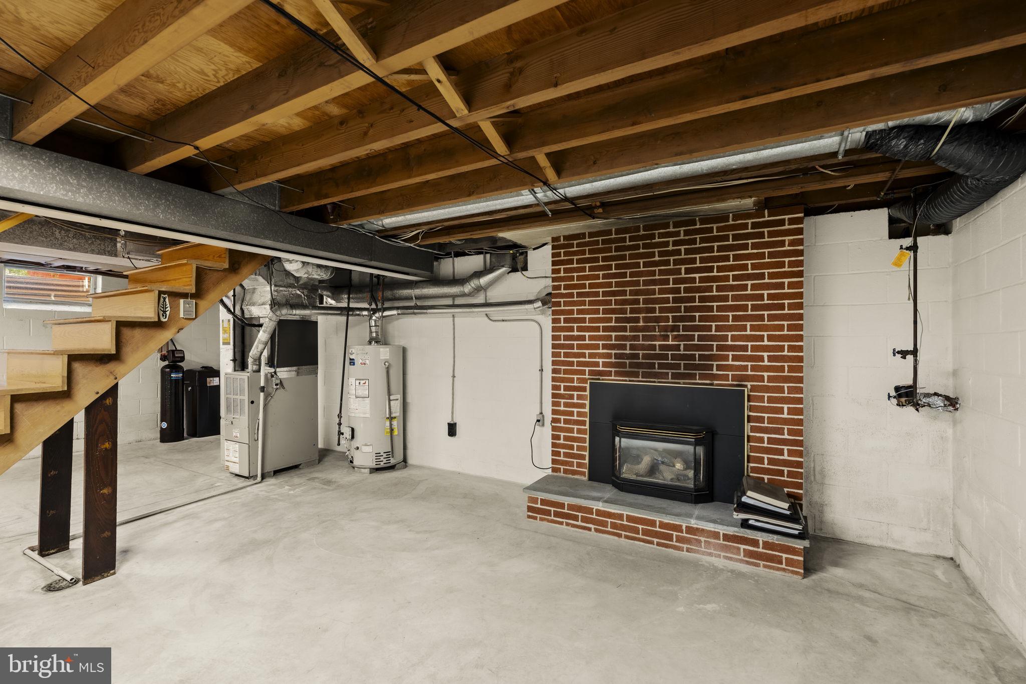HIGHLAND ACRES - Residential