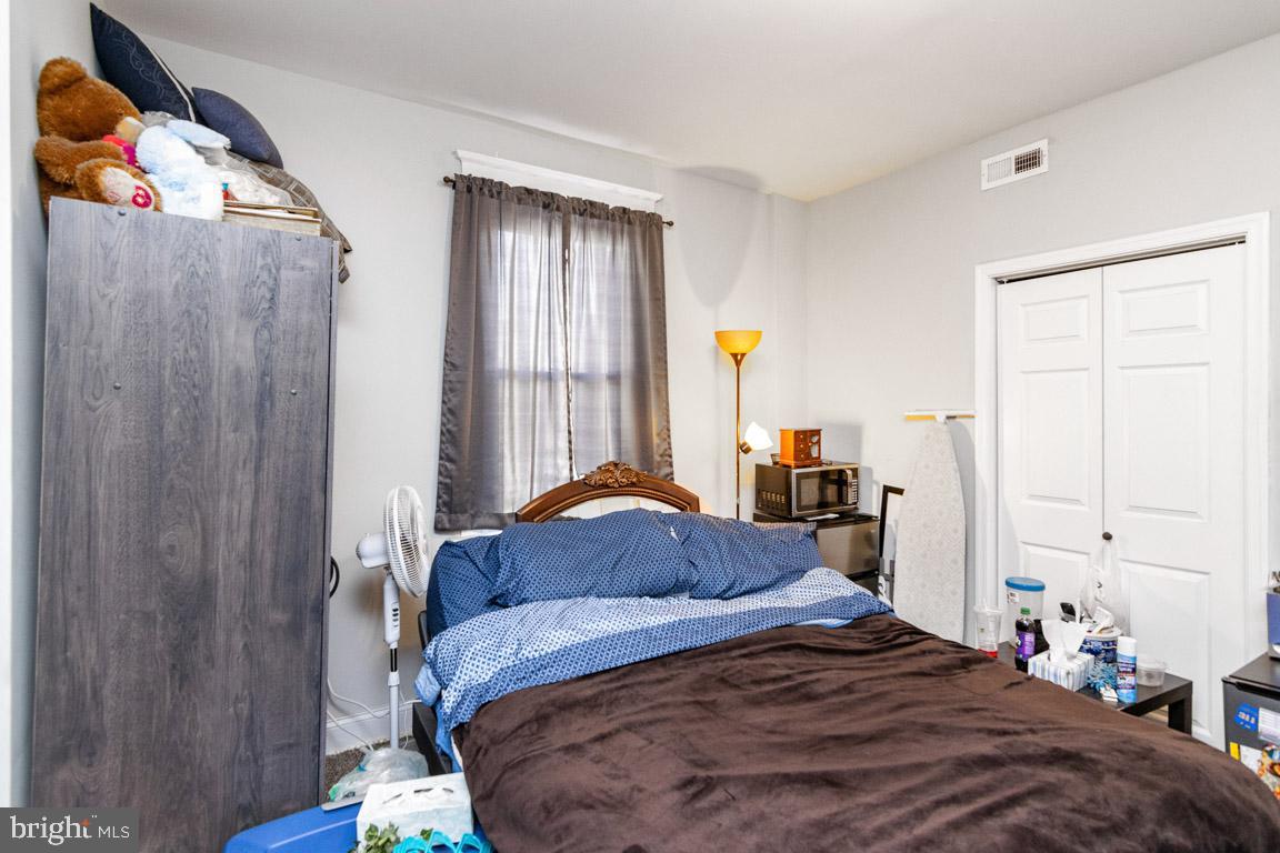 WEST FOREST PARK - Residential