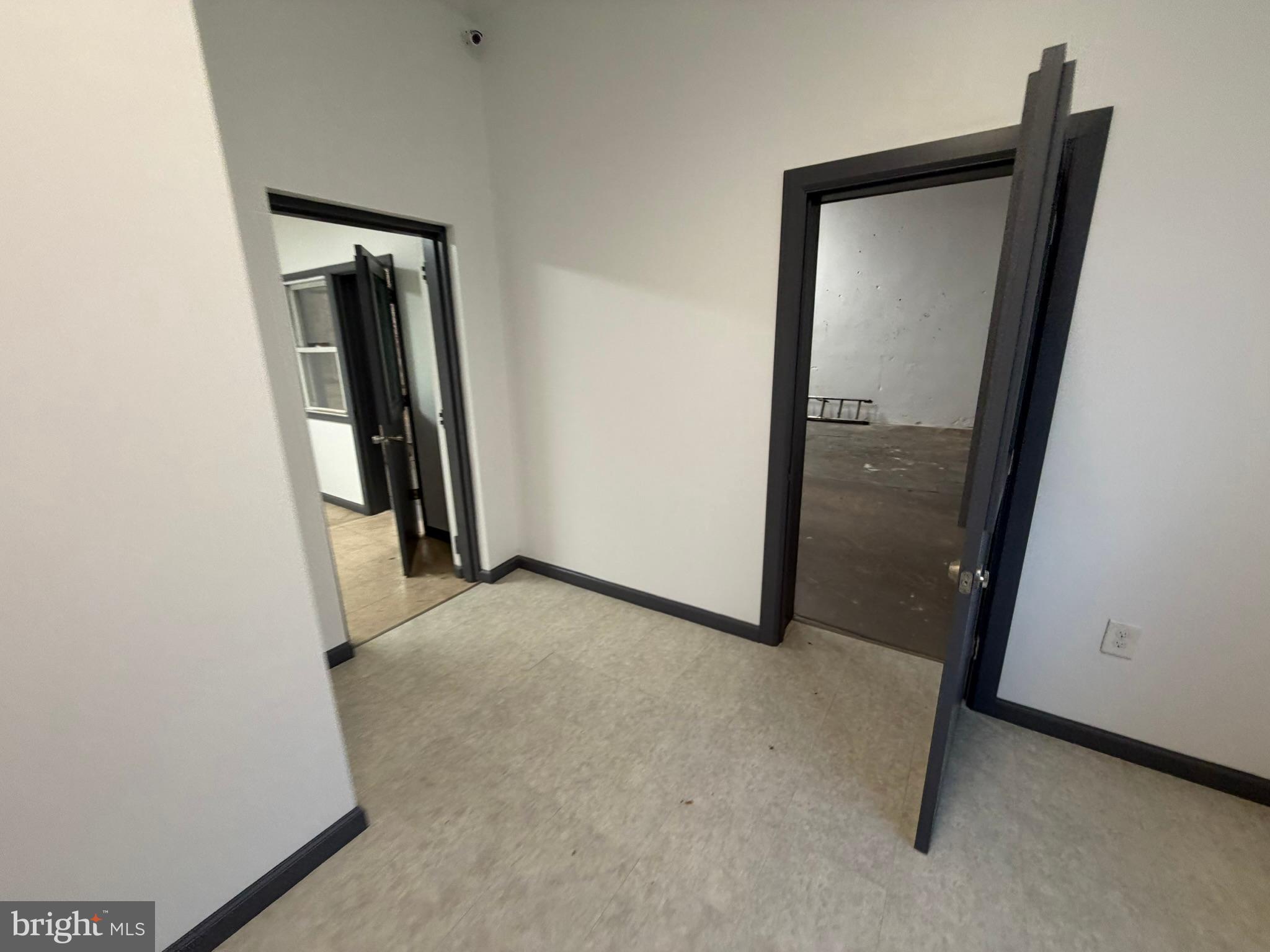 BRIDESBURG - Commercial Lease