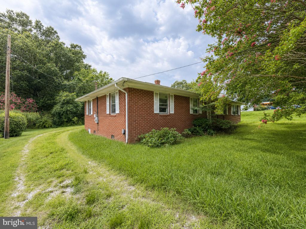 22685 MADDOX ROAD