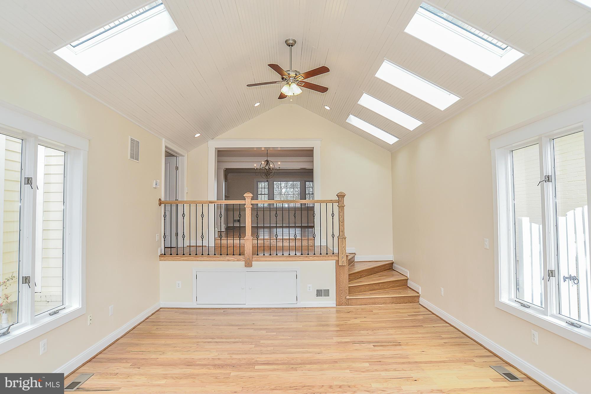 LEE HEIGHTS - Residential