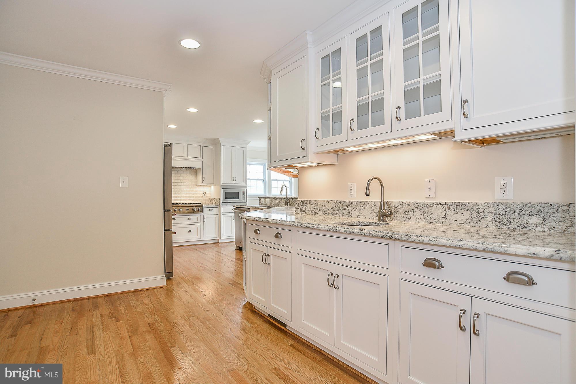 LEE HEIGHTS - Residential