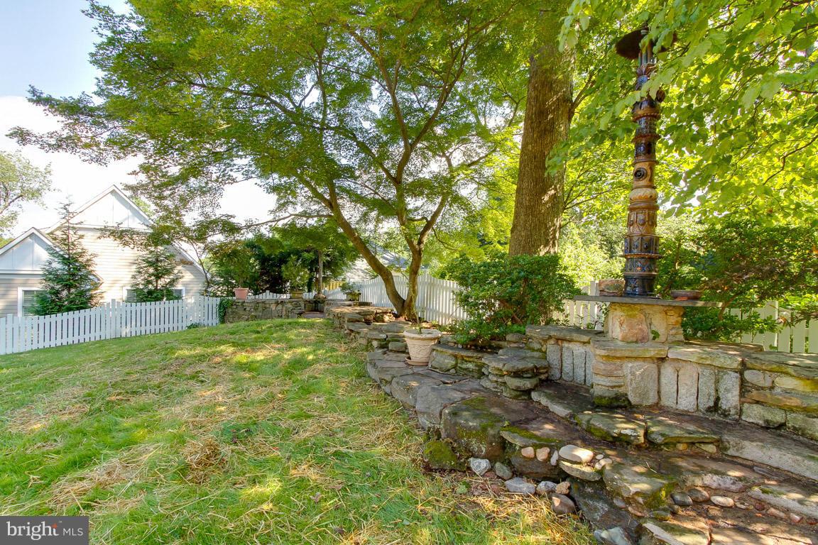 LEE HEIGHTS - Residential