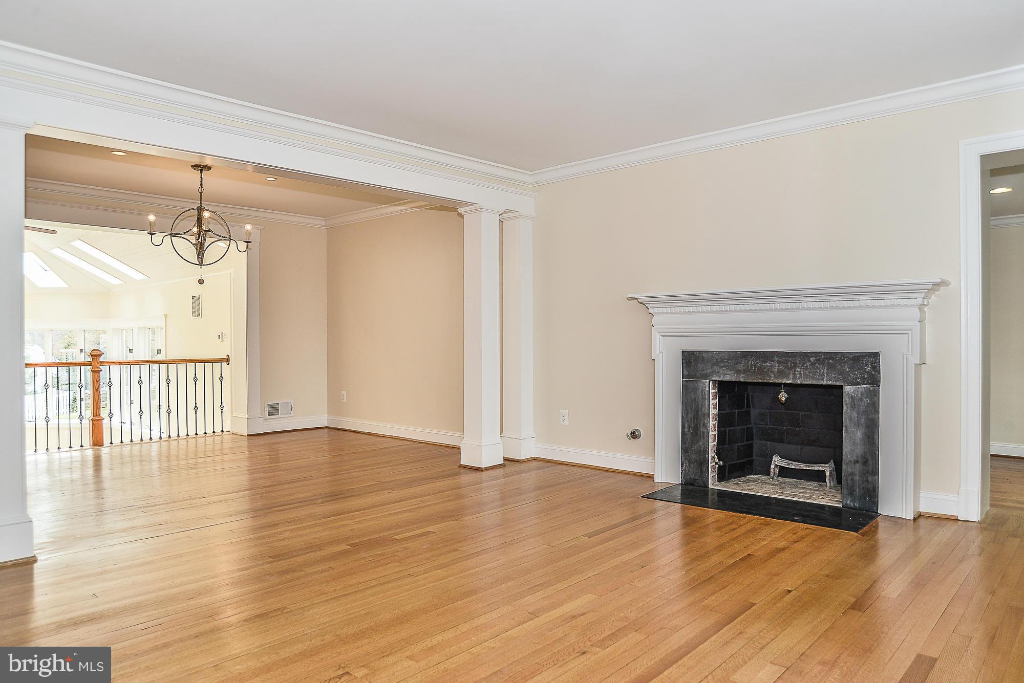 LEE HEIGHTS - Residential