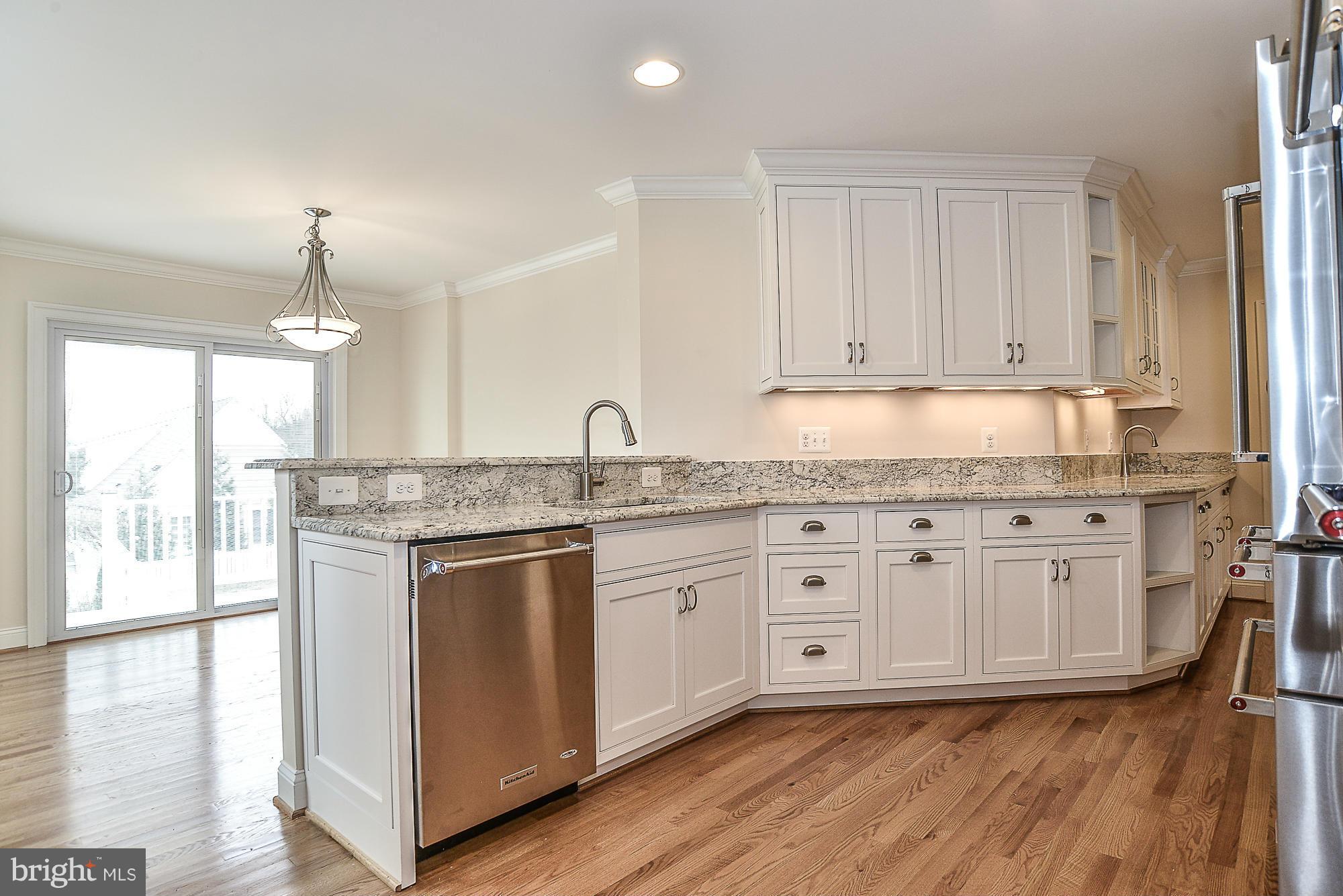 LEE HEIGHTS - Residential