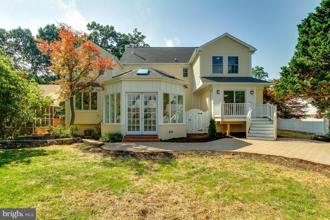 LEE HEIGHTS - Residential