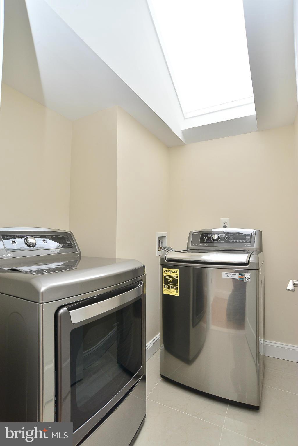 LEE HEIGHTS - Residential