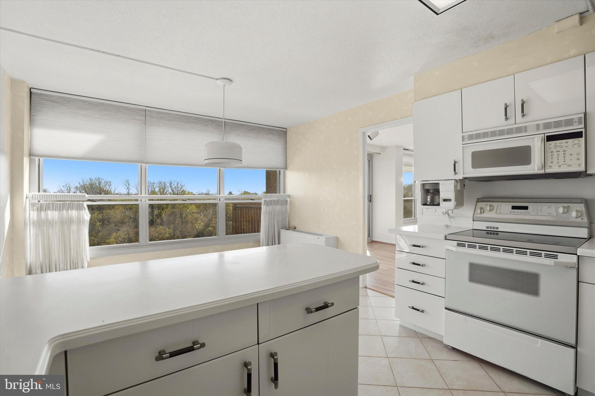 GREEN HILL - Residential