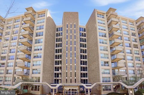 Photo of 1001 City Avenue #W-1005, WYNNEWOOD, PA 19096 (MLS # PAMC2174860)