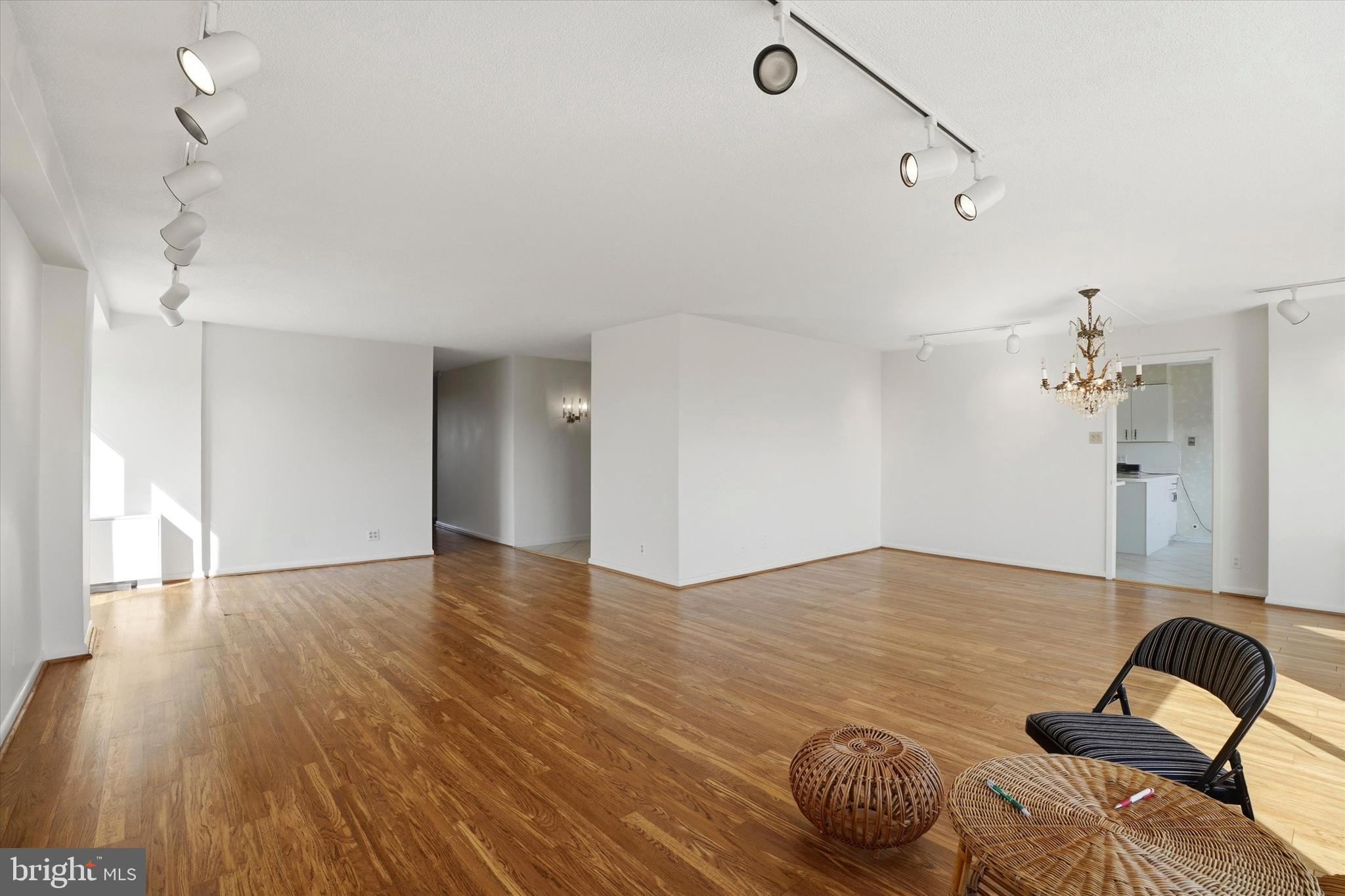 GREEN HILL - Residential