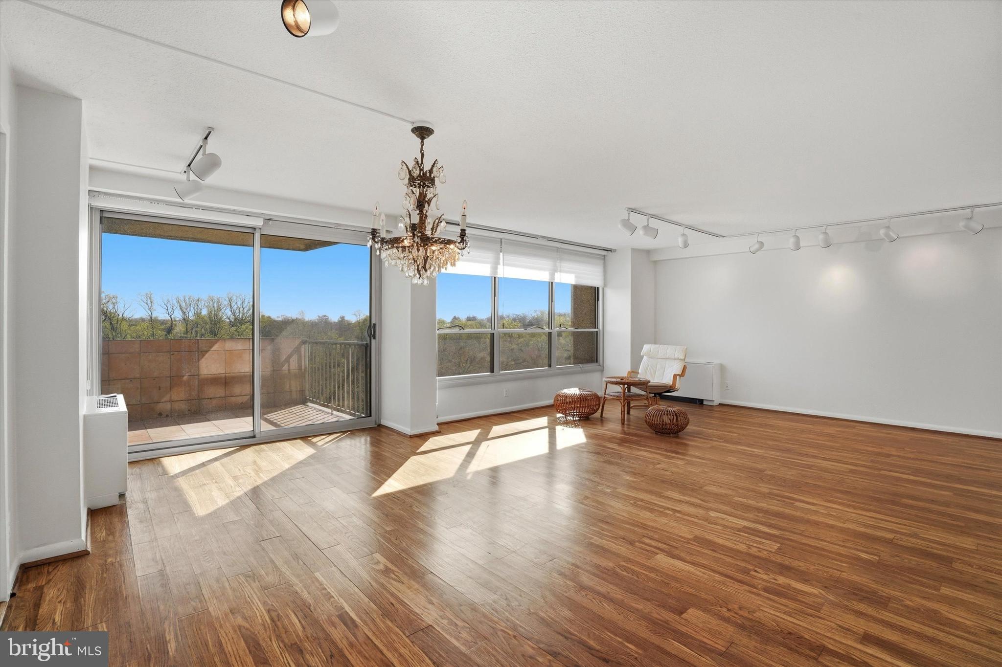 GREEN HILL - Residential