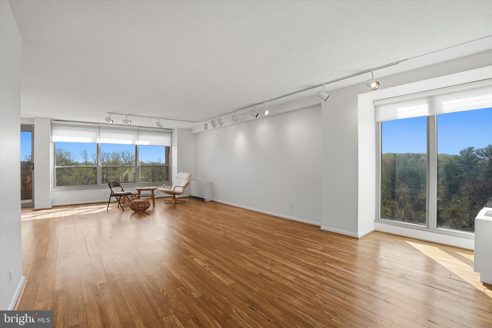 GREEN HILL - Residential