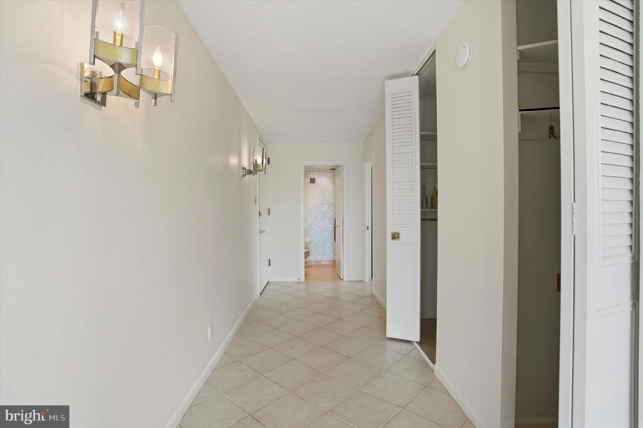 GREEN HILL - Residential