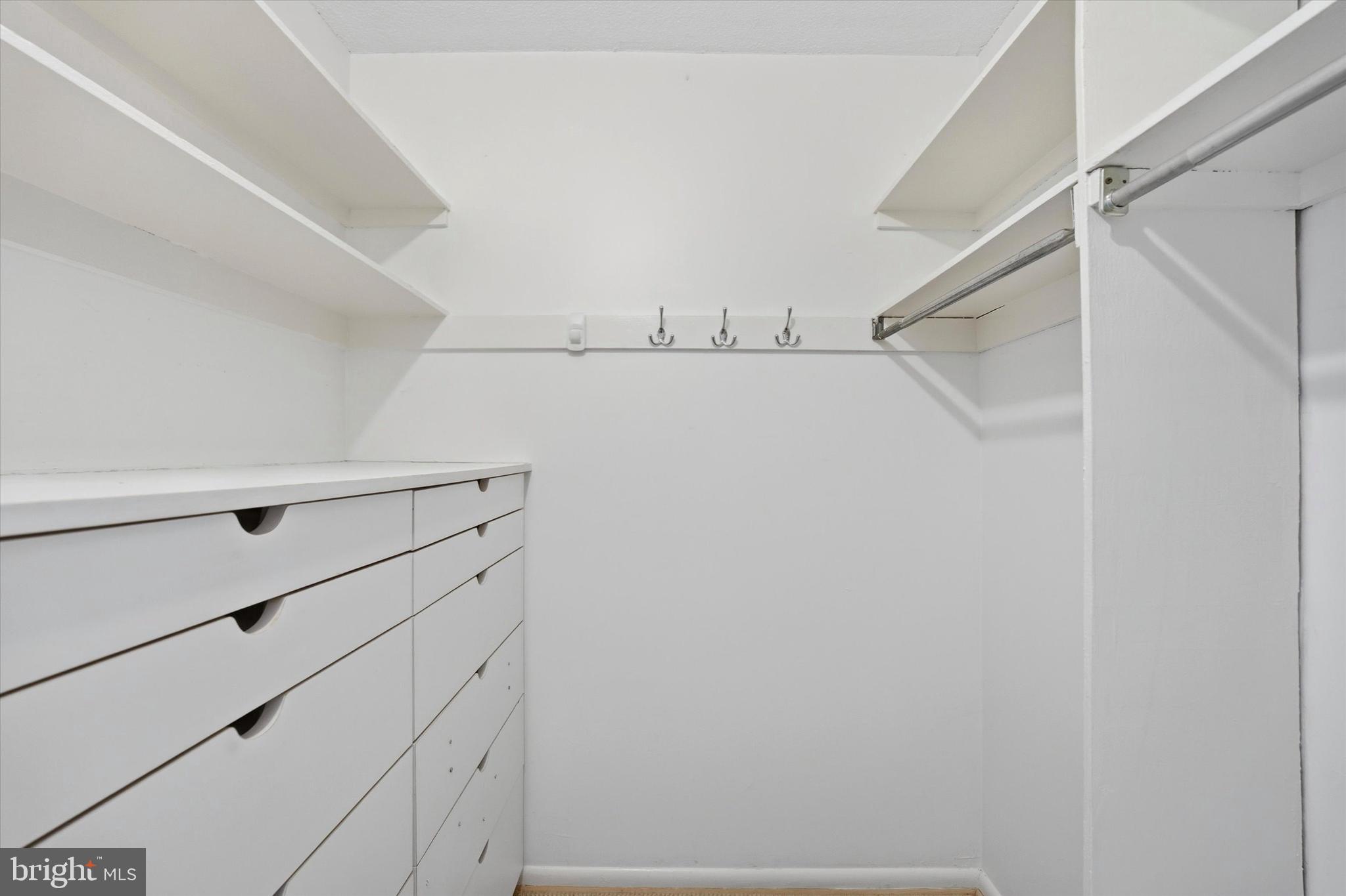 GREEN HILL - Residential