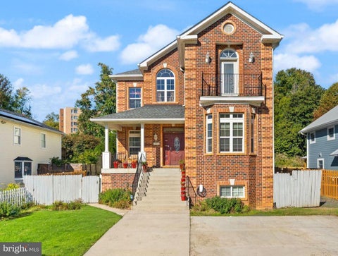 Photo of 6926 Alpine Drive, ANNANDALE, VA 22003 (MLS # VAFX2337076)