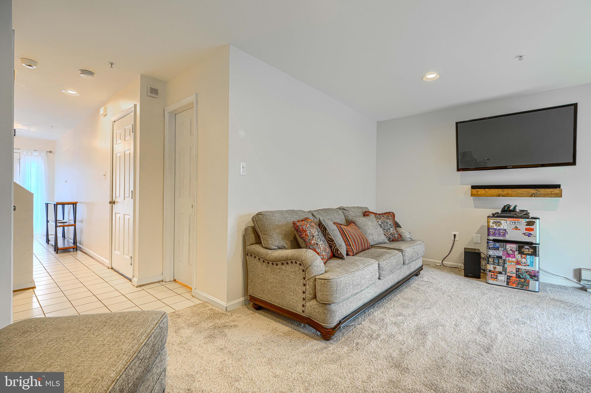 LYONS GATE - Residential