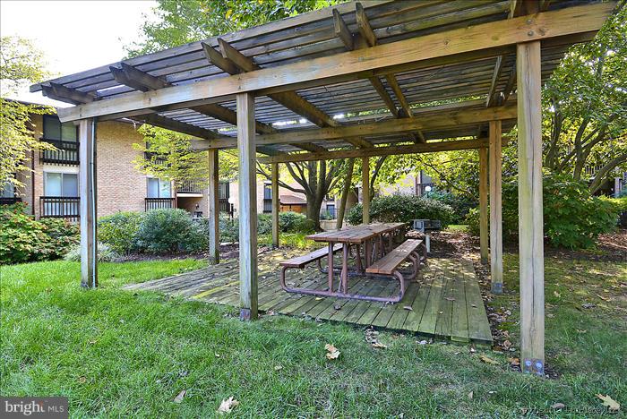 SEVERN HOUSE - Residential Lease