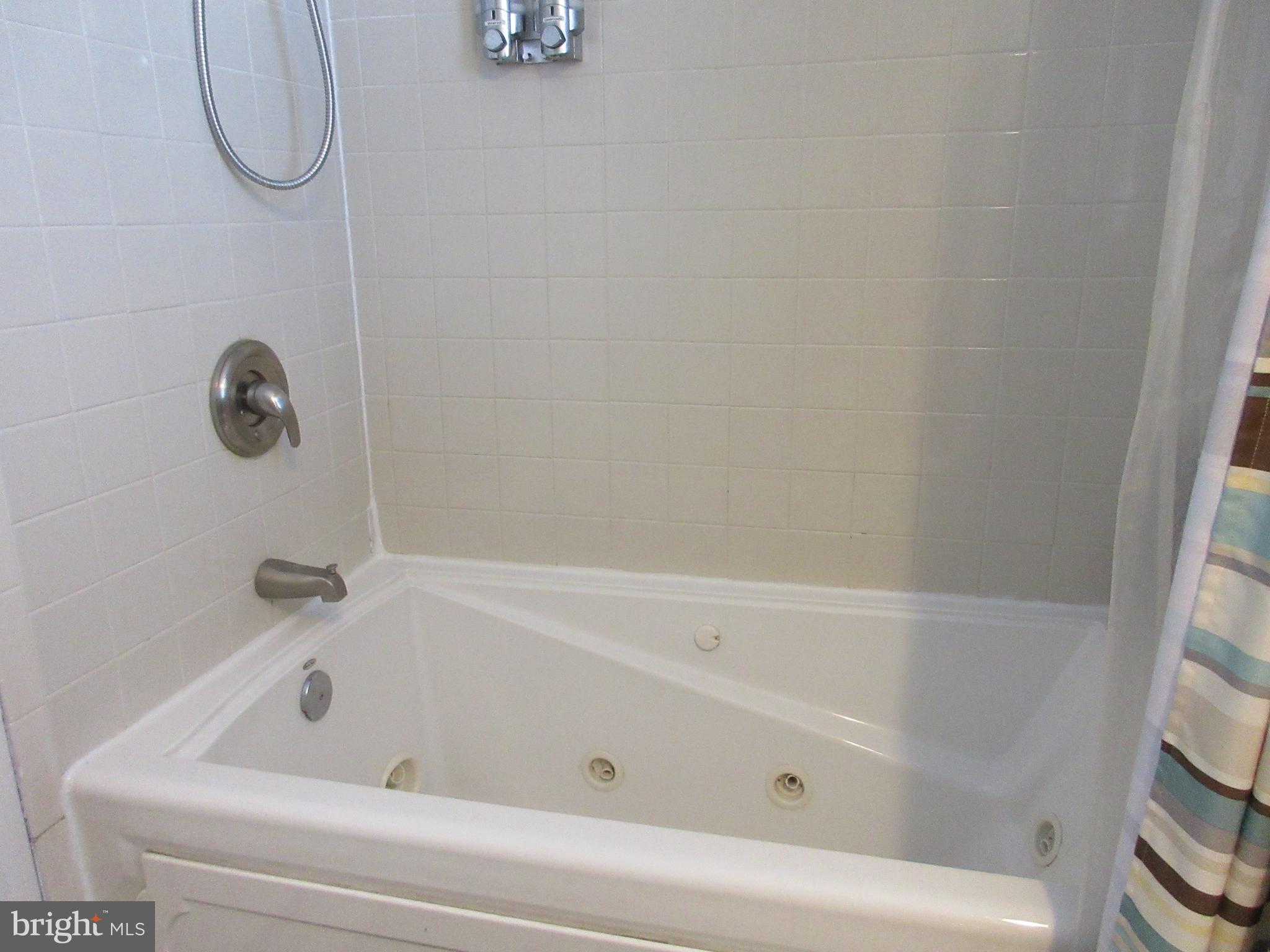 ROCKBURN COMMONS II - Residential