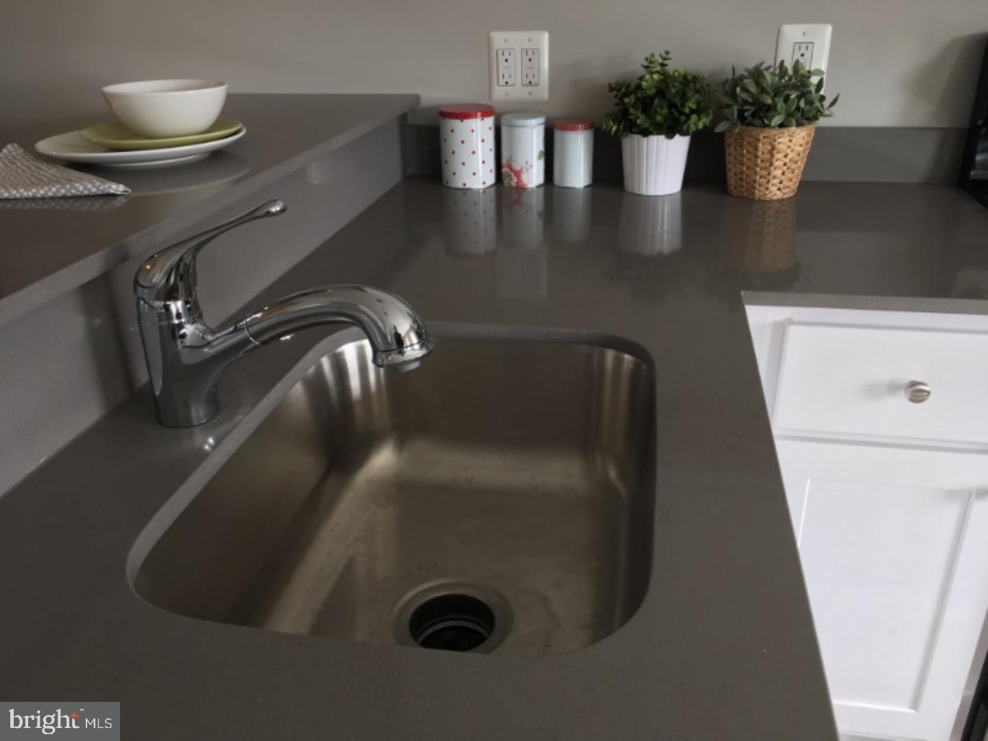 ROXBOROUGH - Residential Lease