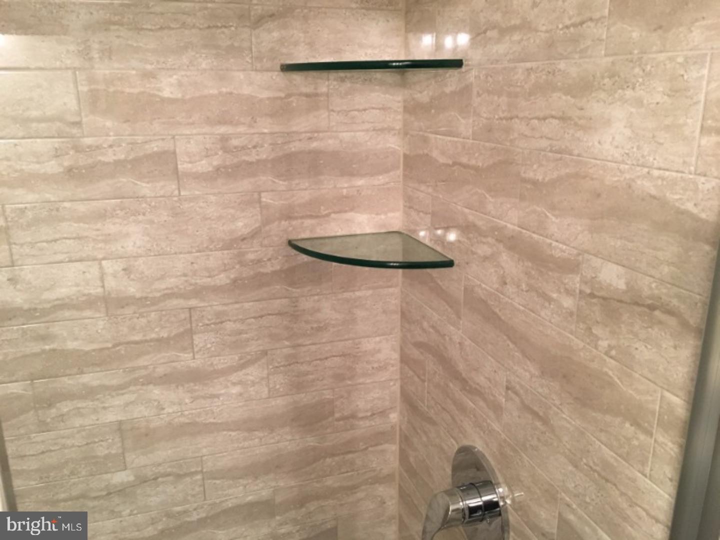 ROXBOROUGH - Residential Lease