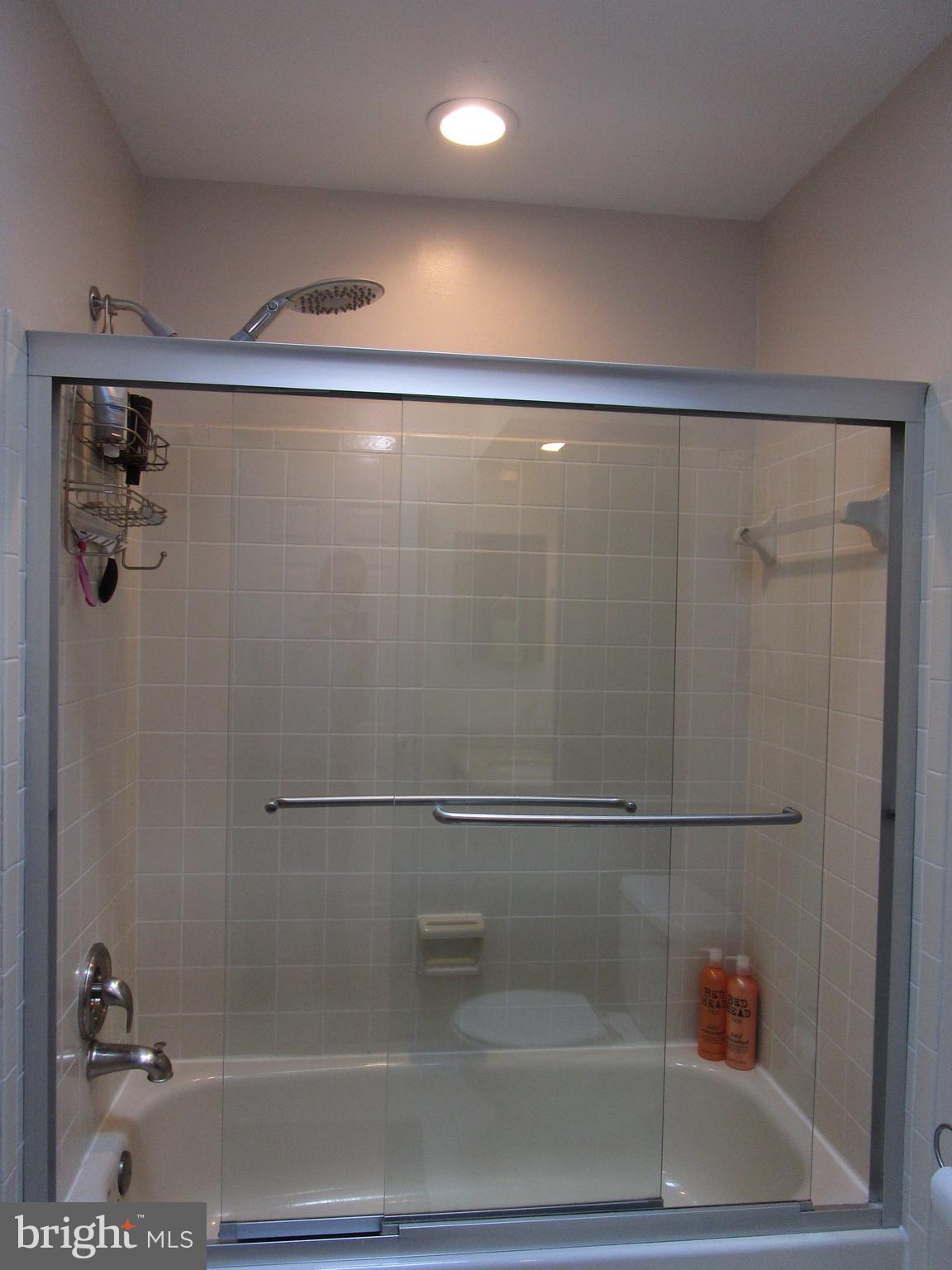 SILVER SPRING - Residential Lease