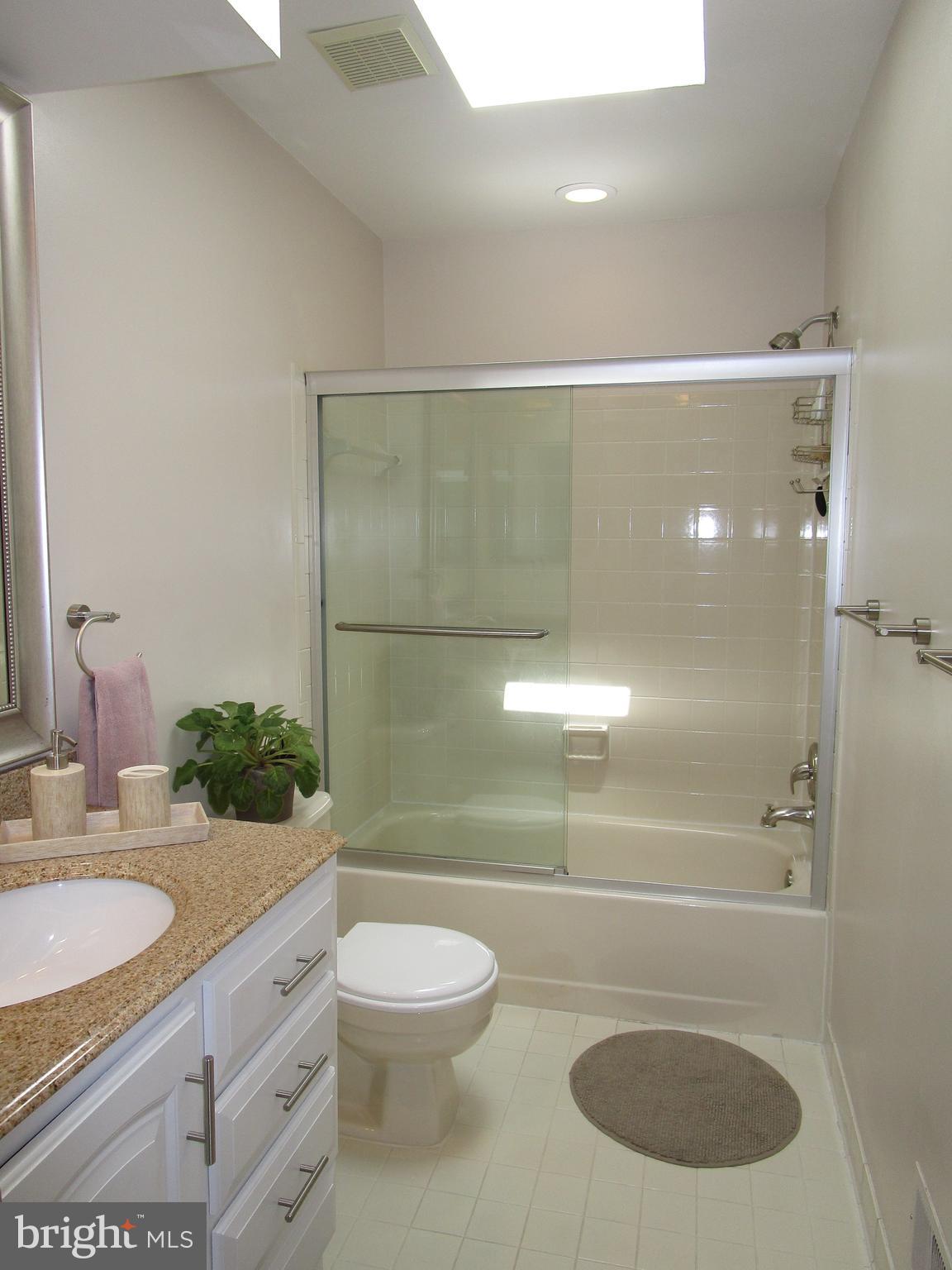 SILVER SPRING - Residential Lease