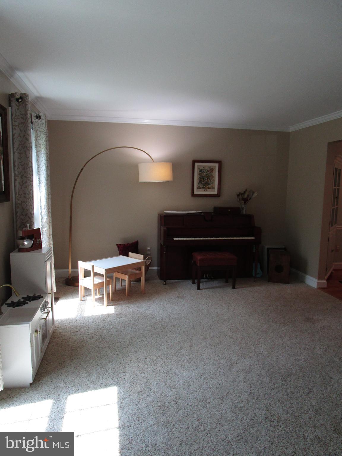 SILVER SPRING - Residential Lease