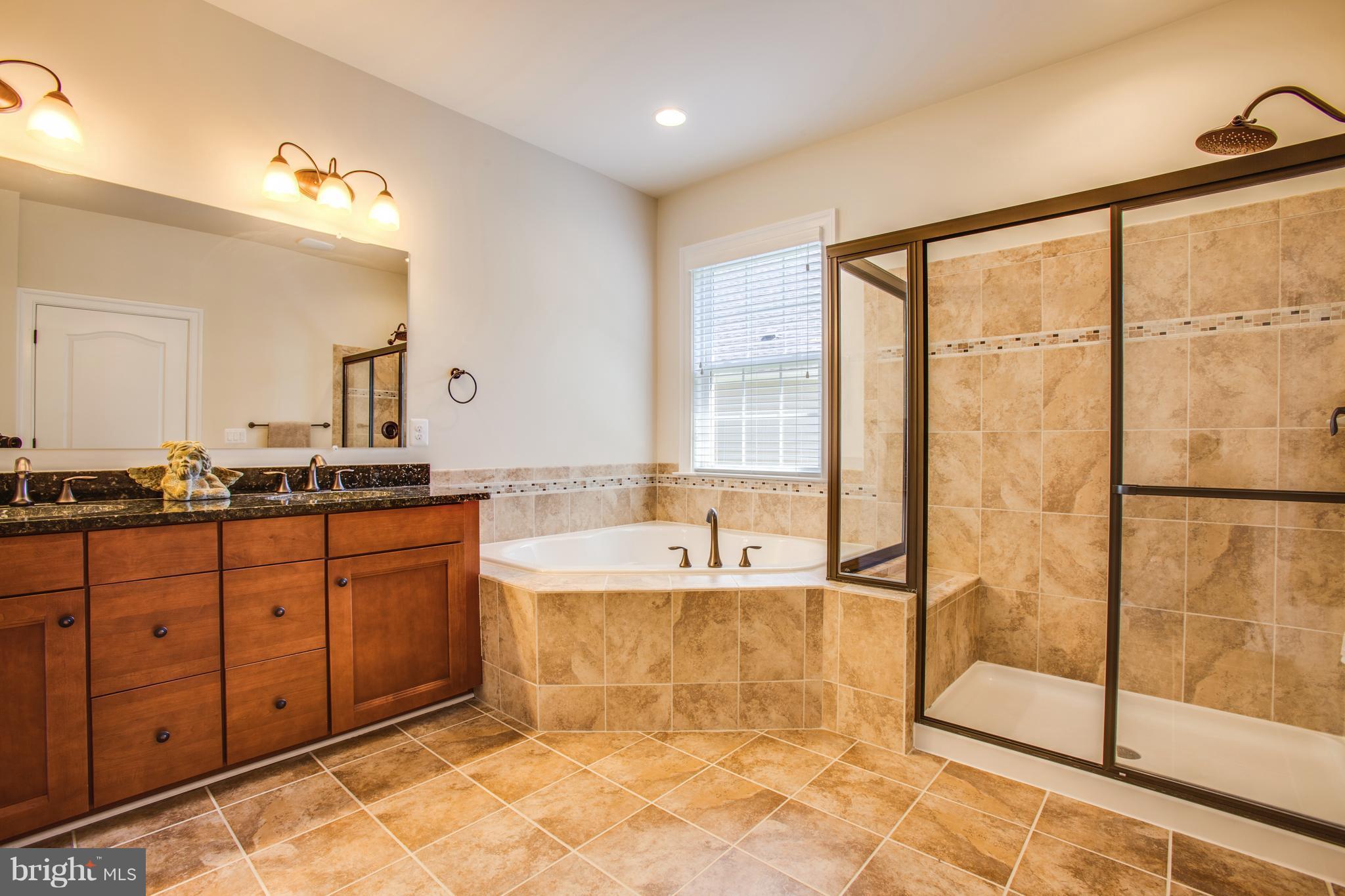 VIRGINIA HERITAGE AT LEE'S PARK - Residential