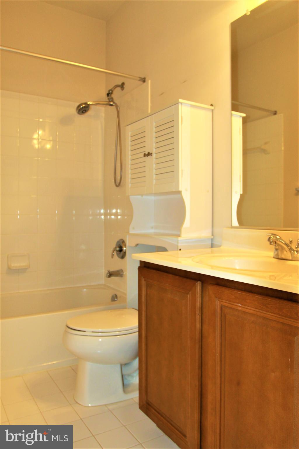 GALLERY PARK - Residential Lease