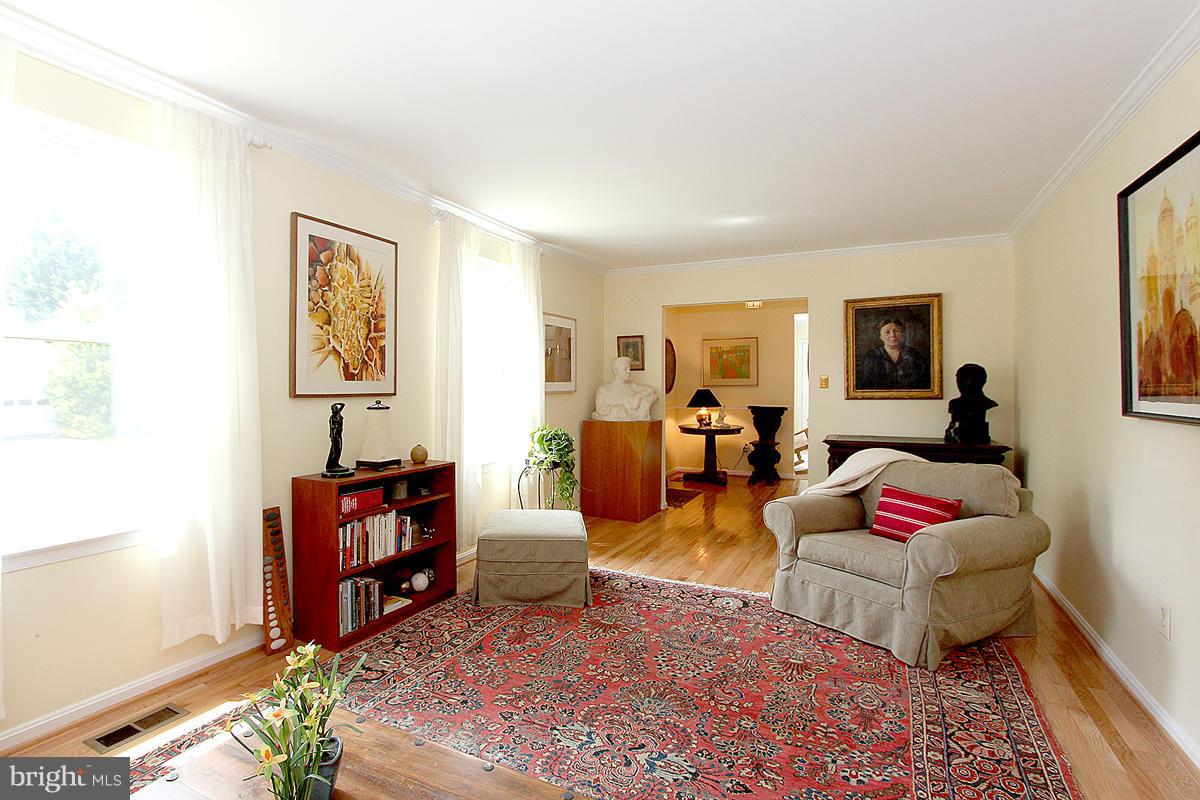 HUNTERS WOODS - Residential