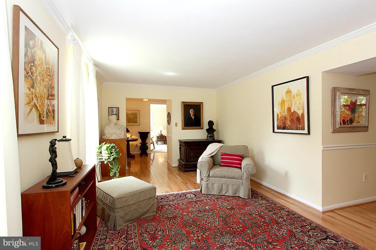 HUNTERS WOODS - Residential