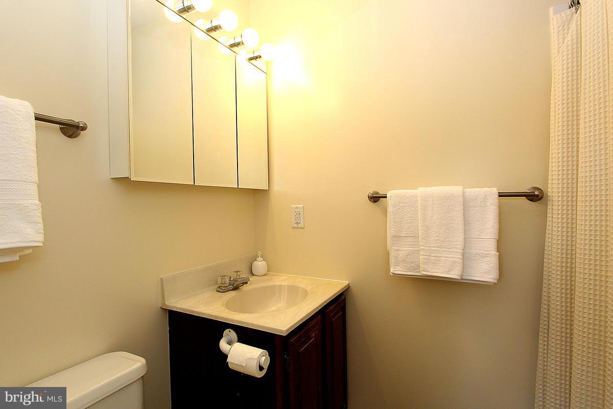 HUNTERS WOODS - Residential