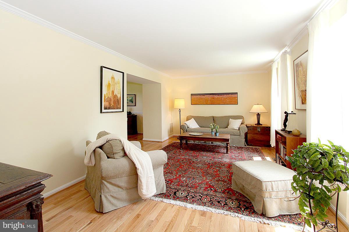 HUNTERS WOODS - Residential