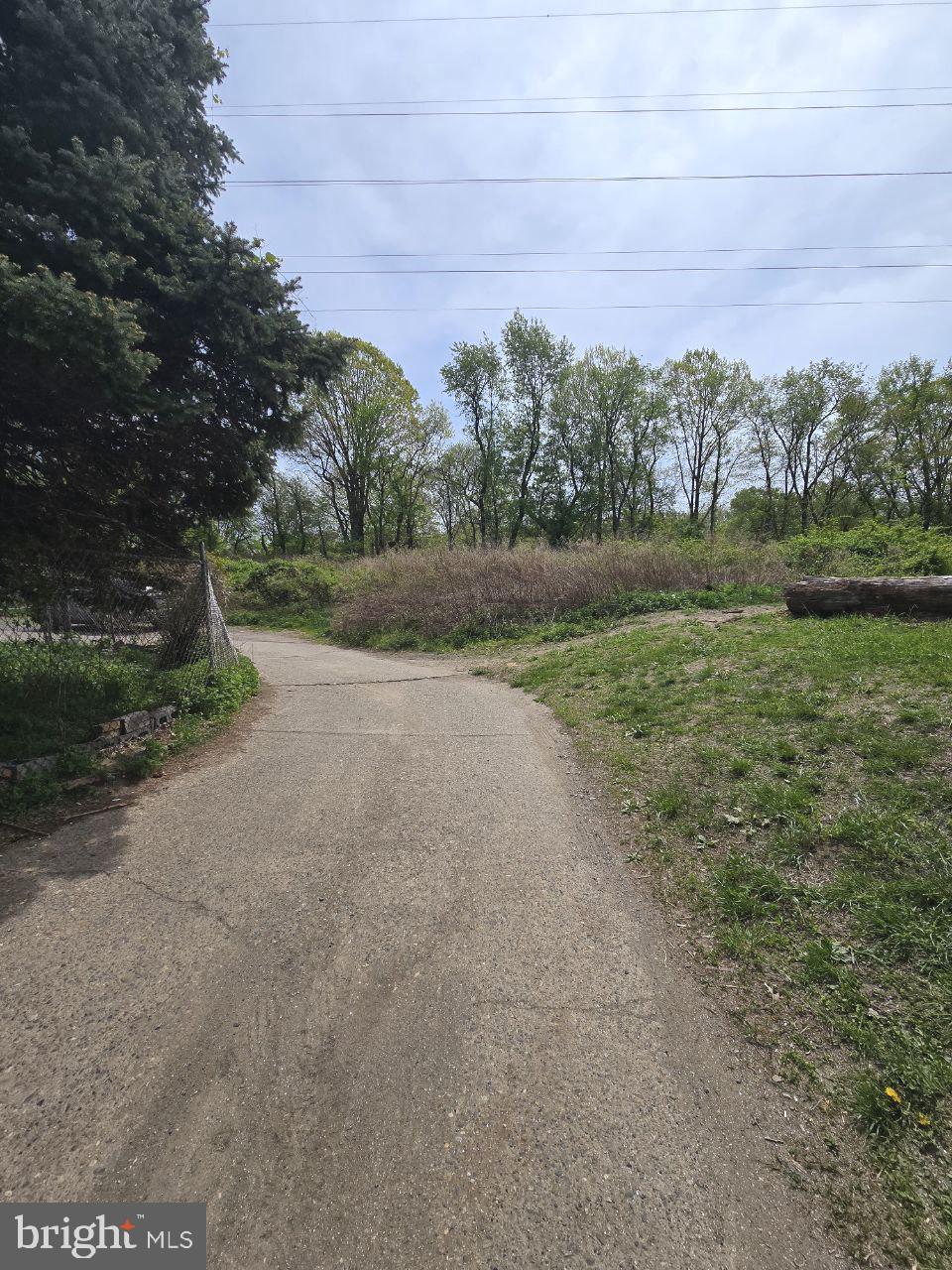 LAWNCREST - Residential