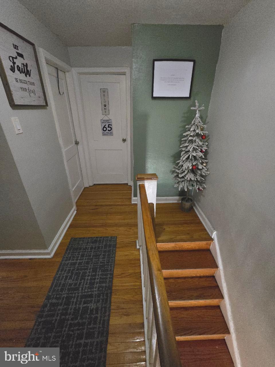 LAWNCREST - Residential