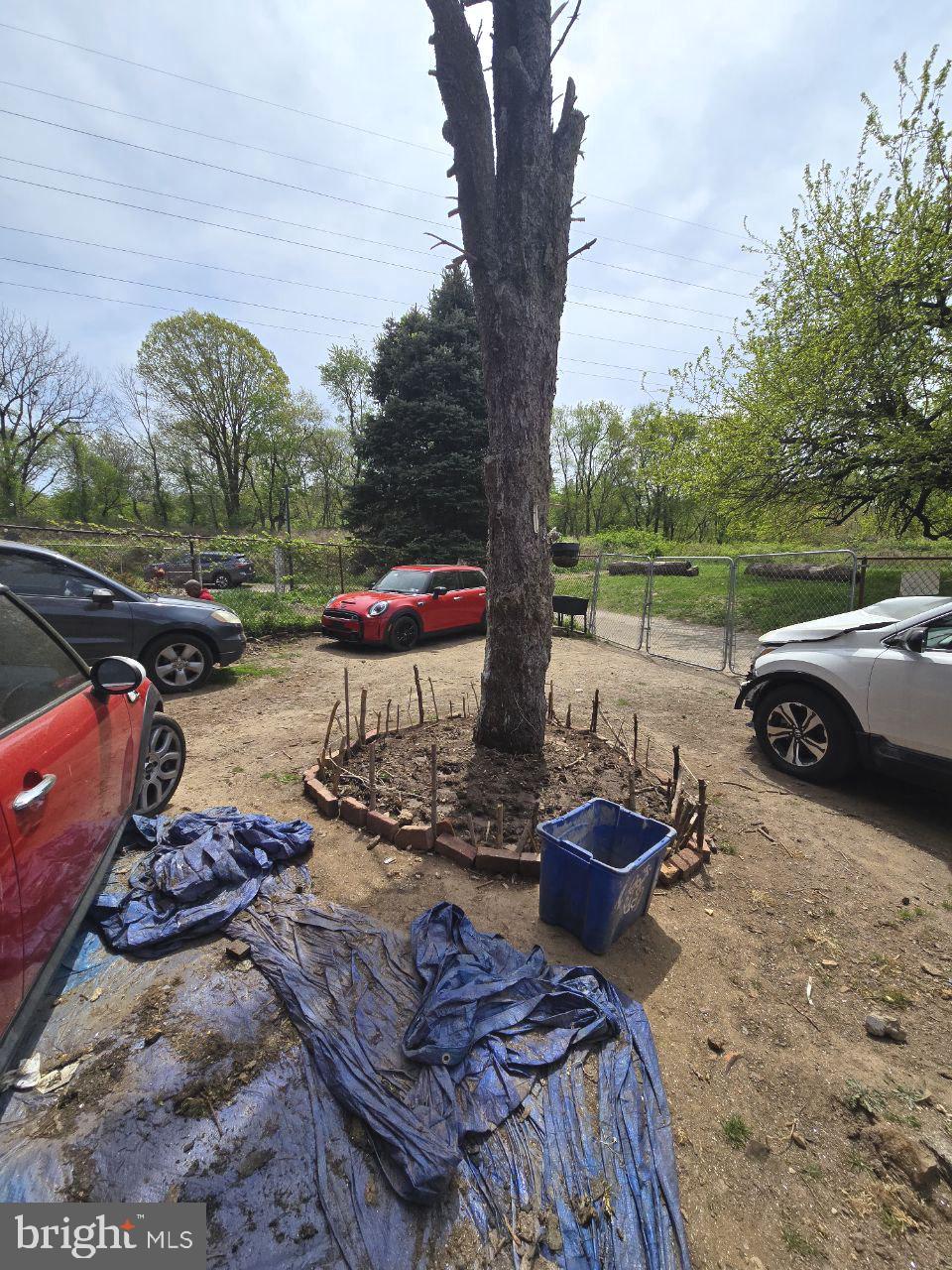 LAWNCREST - Residential