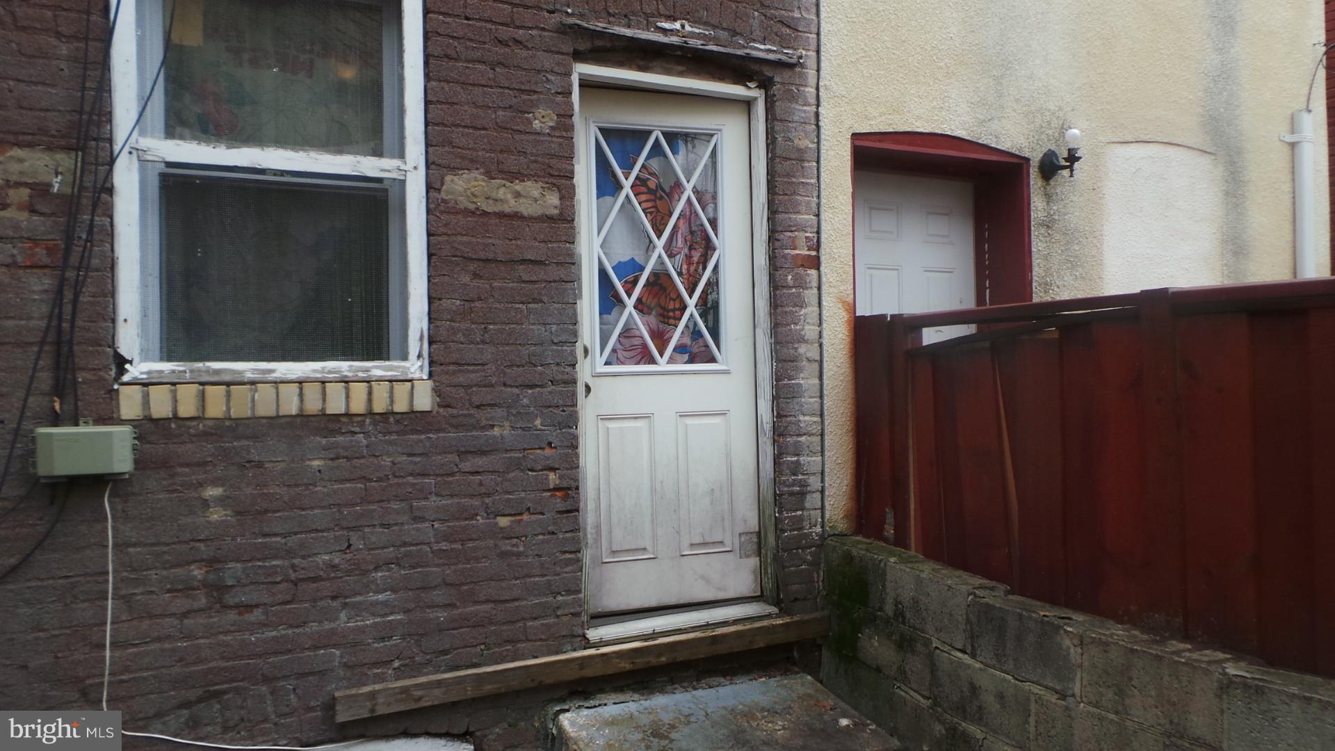 BROADWAY EAST - Residential