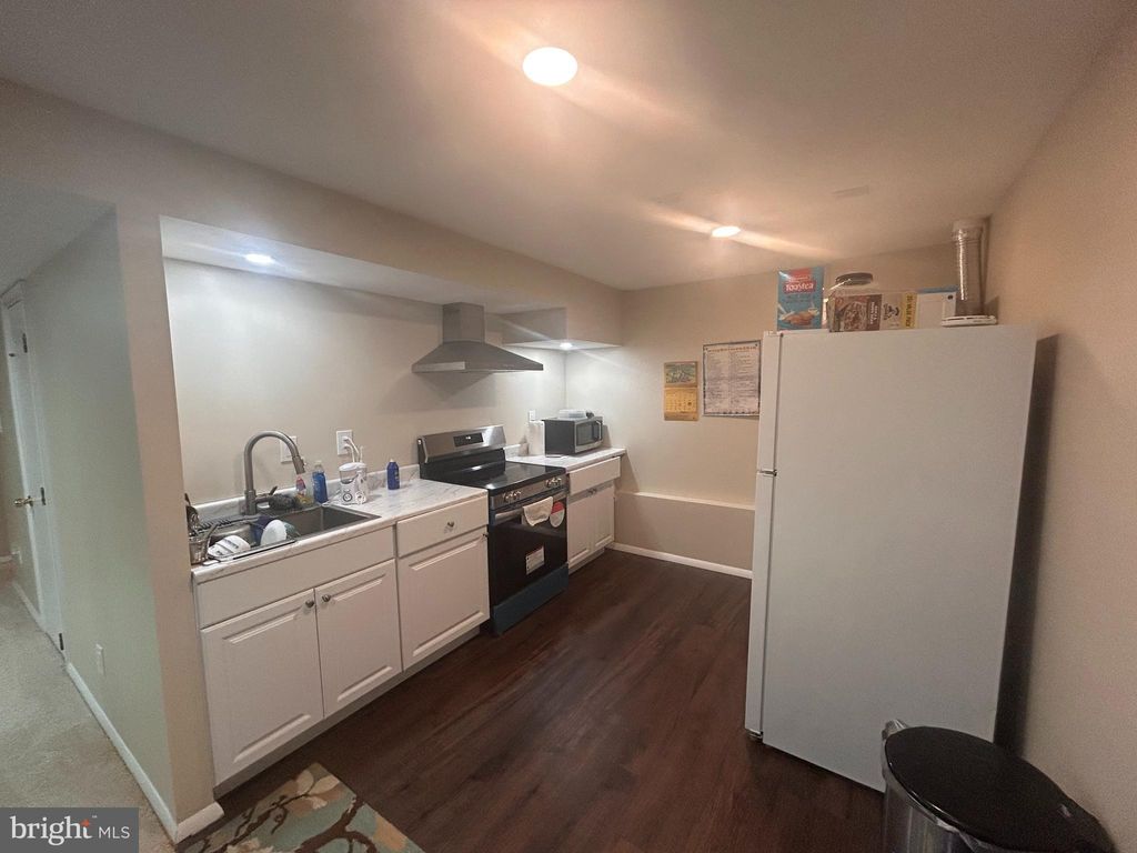 Photo of 10217 Savoy Court, ELLICOTT CITY, MD 21042 (MLS # MDHW2060922)