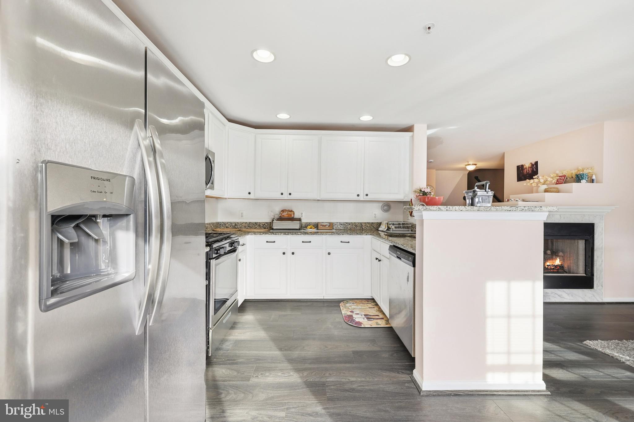 AMBER SPRING CONDOMINIUMS - Residential