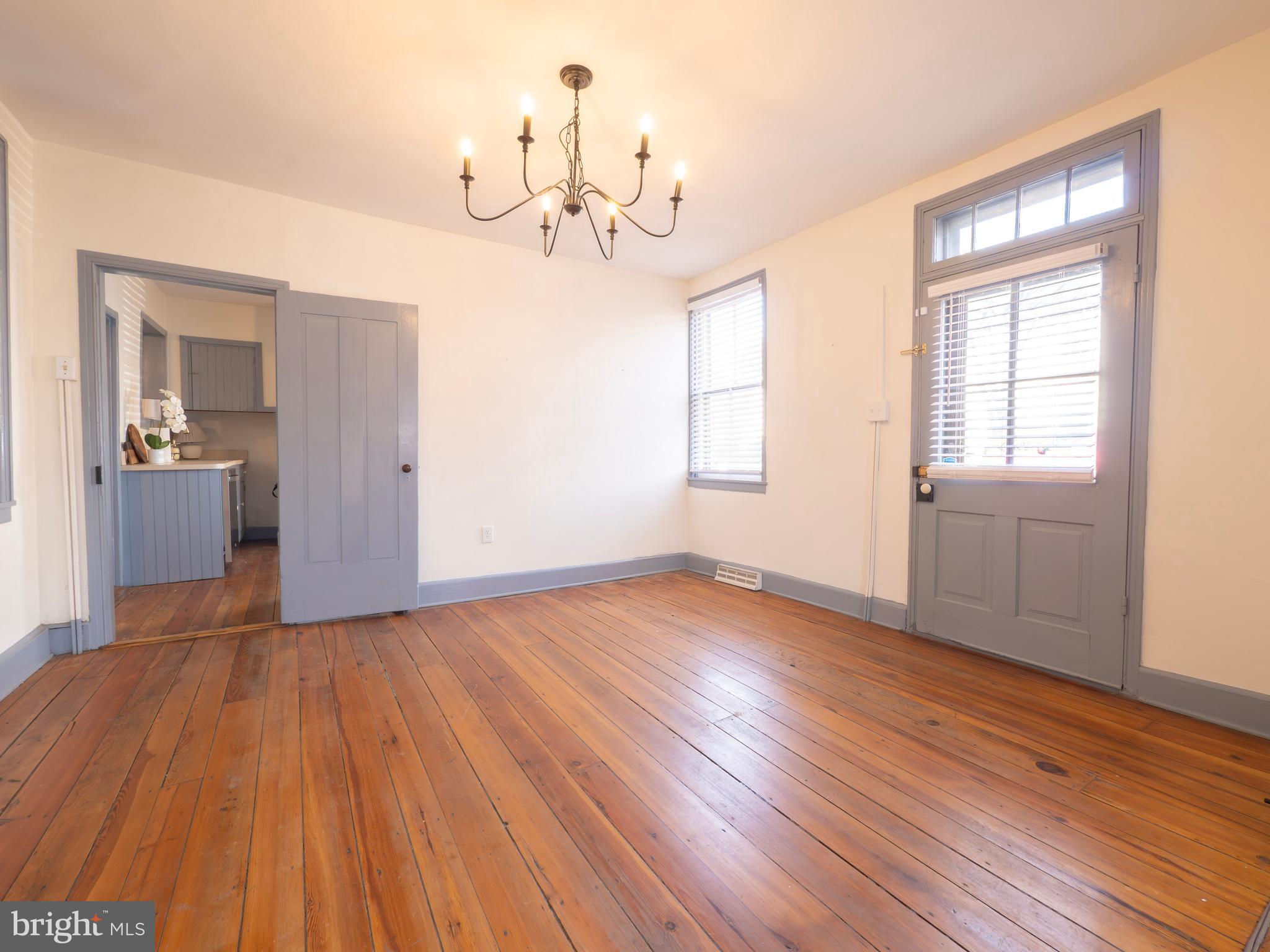 WINCHESTER HISTORIC DISTRICT - Commercial Sale