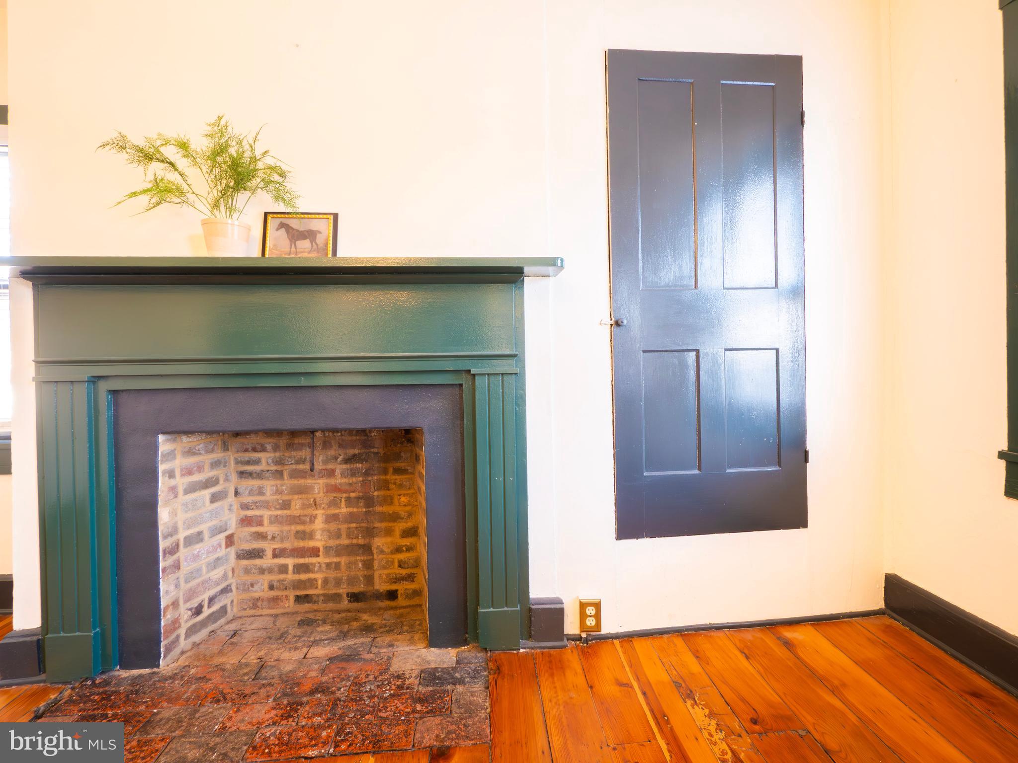 WINCHESTER HISTORIC DISTRICT - Commercial Sale