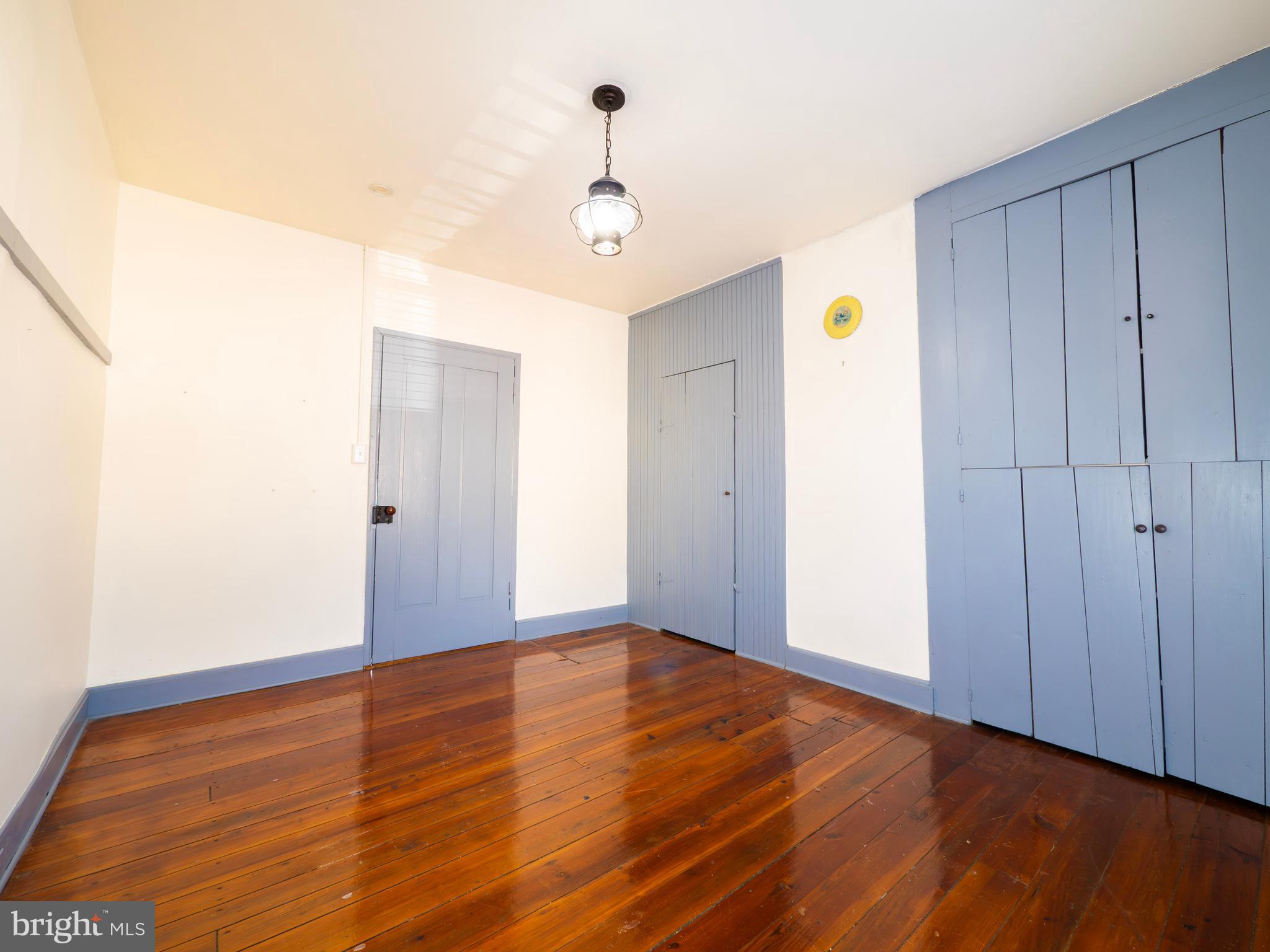 WINCHESTER HISTORIC DISTRICT - Commercial Sale