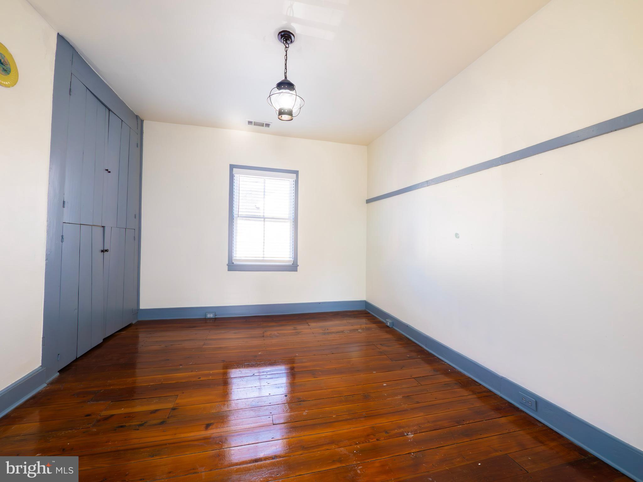 WINCHESTER HISTORIC DISTRICT - Commercial Sale