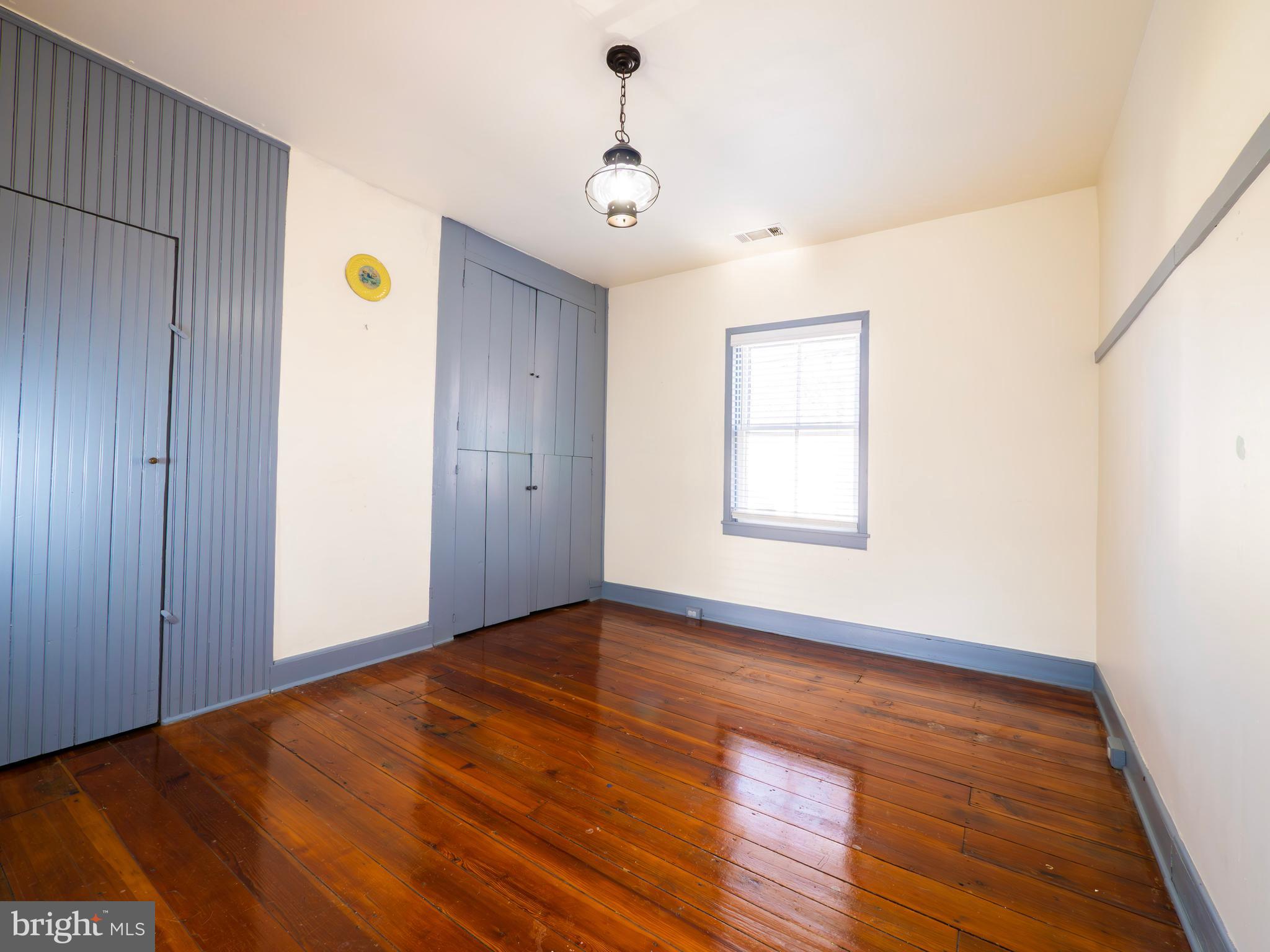 WINCHESTER HISTORIC DISTRICT - Commercial Sale