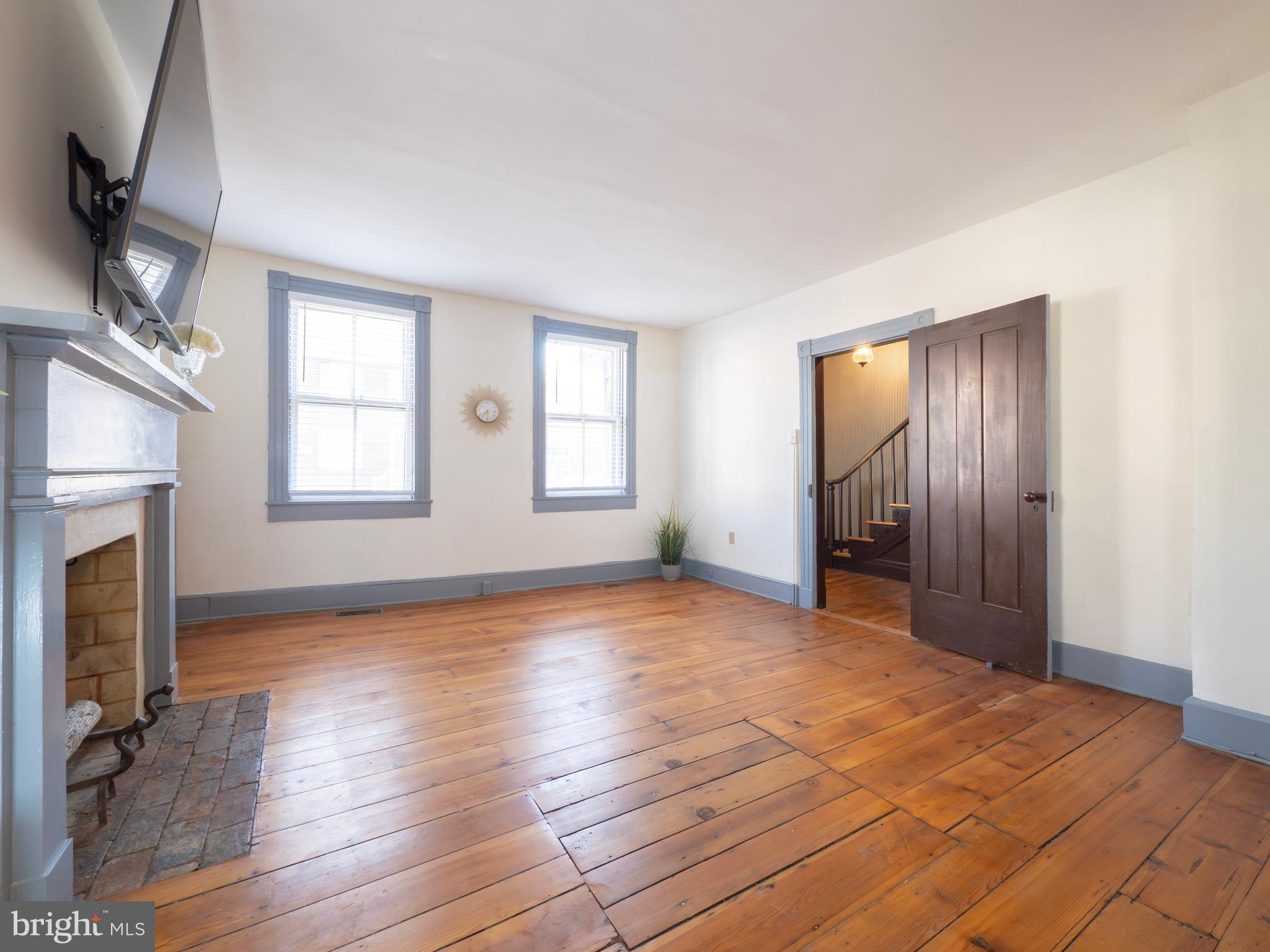 WINCHESTER HISTORIC DISTRICT - Commercial Sale