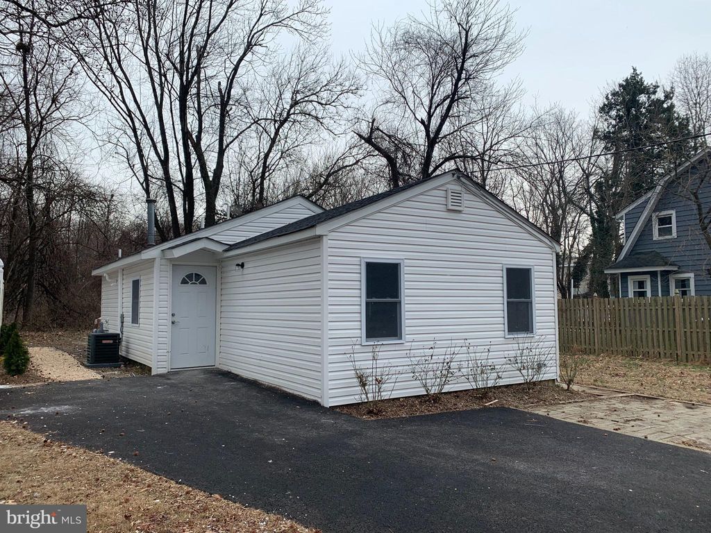 Photo of 21 Elmhurst Avenue, CHERRY HILL, NJ 08034 (MLS # NJCD2105642)