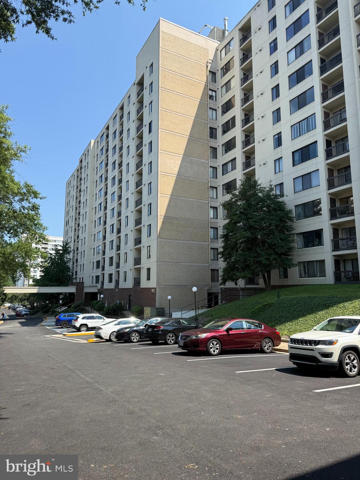 Spacious 1-Bedroom Condo with Private Park Views & Upgraded Kitchen
Welcome to this bright and spacious 1-bedroom, 1-bathroom condo offering a fantastic layout and a prime location just 1.5 miles from the Van Dorn Metro! This freshly painted unit features brand-new carpet throughout and an open-concept living and dining area perfect for relaxing or entertaining.
The upgraded kitchen includes granite countertops, hickory-style cabinetry, a built-in microwave, refrigerator, and oven—ready for your culinary creations. The oversized bedroom offers two generous closets, including one with built-in shelving and a secure safe for added convenience.
Enjoy the privacy and tranquility of your own balcony overlooking a peaceful park-like setting. The full bathroom includes an in-unit washer and dryer, making laundry day easy and efficient.
This unit includes one garage parking spot (#A106) for your convenience. The condo fee covers all utilities except electric and also includes basic Comcast/Xfinity cable in the living room. The building features excellent amenities such as a convenience store, community room, bike storage room, and is located just 1.5 miles from the Van Dorn Metro—perfect for commuters!
Plenty of storage, a well-maintained building, and a location close to major commuter routes, shopping, dining, and public transportation make this home a smart buy. Vacant and move-in ready for a quick sale—don’t miss out!